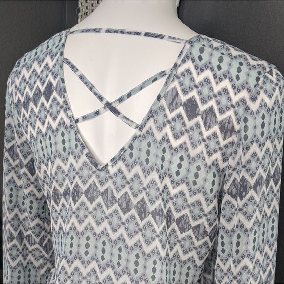 ⭐ 3 for $20 🌼 Studio Y Beaded Blouse - Picture 4 of 8